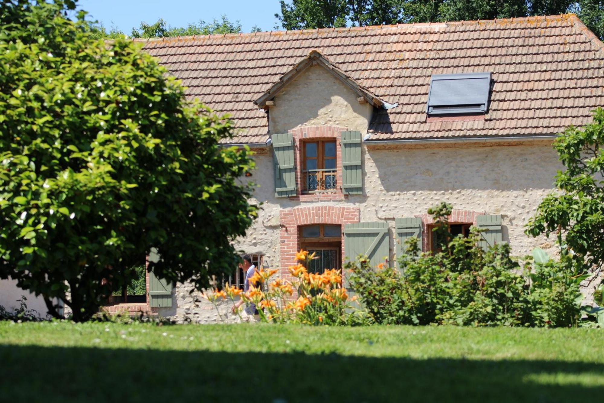 Ecogite Rural La Cle Des Champs Peyrelongue-Abos Rum bild